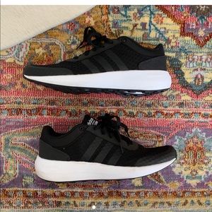 Adidas shoes never worn size 9 men’s